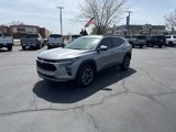 Used 2025 Chevrolet Trax LT w/ Sunroof Package image 3