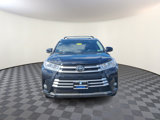 Used 2017 Toyota Highlander XLE image 2