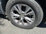 Used 2019 Toyota Highlander XLE image 2