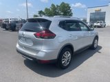 Used 2018 Nissan Rogue SV image 3