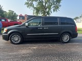 Used 2016 Chrysler Town & Country Touring-L w/ Driver Convenience Group image 4