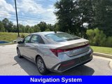 Used 2024 Hyundai Elantra SEL image 2