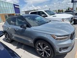 Used 2022 Volvo XC40 T5 R-Design w/ Climate Package image 2