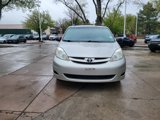 Used 2010 Toyota Sienna LE image 2