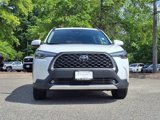 Used 2023 Toyota Corolla Cross XLE image 3