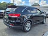 Used 2017 Kia Sorento LX w/ LX Convenience Package image 6