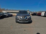Used 2018 Nissan Rogue SV image 3