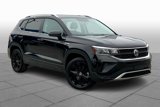 Used 2022 Volkswagen Taos SE image 2