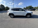 Used 2022 Jeep Compass Latitude image 2