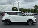 Used 2022 Kia Soul EX image 4