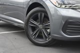 Used 2024 Volkswagen Jetta SE w/ Panoramic Sunroof Package image 2