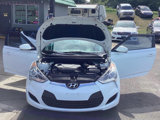 Used 2013 Hyundai Veloster image 6