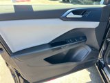 Certified 2022 Volkswagen Taos SE image 4