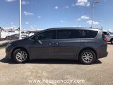 Used 2022 Chrysler Voyager LX image 4