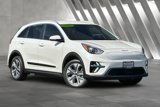 Used 2022 Kia Niro EX image 2
