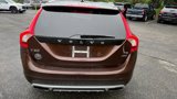 Used 2018 Volvo V60 T5 Cross Country w/ Convenience Package image 4
