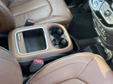 Used 2017 Chrysler Pacifica Limited image 3