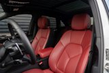 Used 2025 Porsche Macan image 5