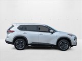 Used 2024 Nissan Rogue SV image 4