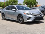 Used 2018 Toyota Camry SE image 2