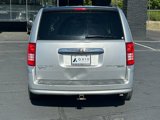 Used 2010 Chrysler Town & Country Touring image 5