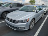 Used 2017 Volkswagen Passat 1.8T SEL Premium image 2