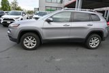 Used 2017 Jeep Cherokee Latitude w/ Cold Weather Group image 6