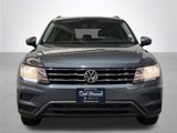 Used 2020 Volkswagen Tiguan SE w/ Panoramic Sunroof Package image 4