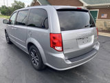 Used 2017 Dodge Grand Caravan SXT w/ Driver Convenience Group image 5
