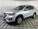 Used 2017 Nissan Rogue SV image 2