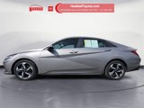 Used 2022 Hyundai Elantra SEL w/ Convenience + Premium Package image 2
