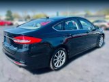 Used 2017 Ford Fusion SE image 3