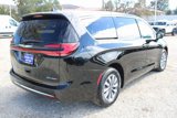 New 2025 Chrysler Pacifica Select image 4