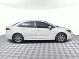 Used 2021 Toyota Corolla LE image 3