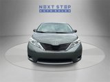 Used 2014 Toyota Sienna LE image 2