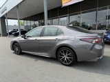 Used 2022 Toyota Camry SE image 3
