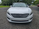 Used 2017 Hyundai Sonata SE image 2