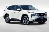 Used 2023 Nissan Rogue SV image 2