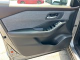 Used 2022 Nissan Rogue SV image 4