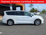 Used 2023 Chrysler Pacifica Touring-L image 3