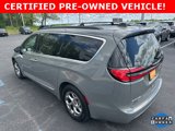 Used 2023 Chrysler Pacifica Limited image 3