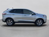 Used 2022 Ford Edge SEL w/ Convenience Package image 4