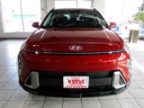Used 2025 Hyundai Kona SEL image 2