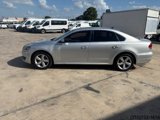 Used 2013 Volkswagen Passat TDI SE image 4