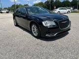 Used 2018 Chrysler 300 Touring L image 5