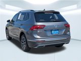 Used 2018 Volkswagen Tiguan SE w/ Panoramic Sunroof Package image 4
