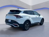 Used 2023 Kia Sportage LX image 4