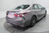 Used 2022 Toyota Camry SE image 5