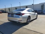 Used 2019 Lexus ES 350 image 4