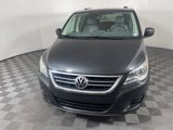 Used 2011 Volkswagen Routan SE image 4